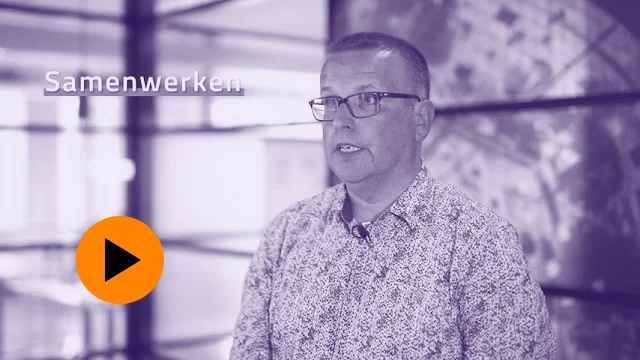 Stilstaand beeld uit de video over het practoraat, met een afspeelknop